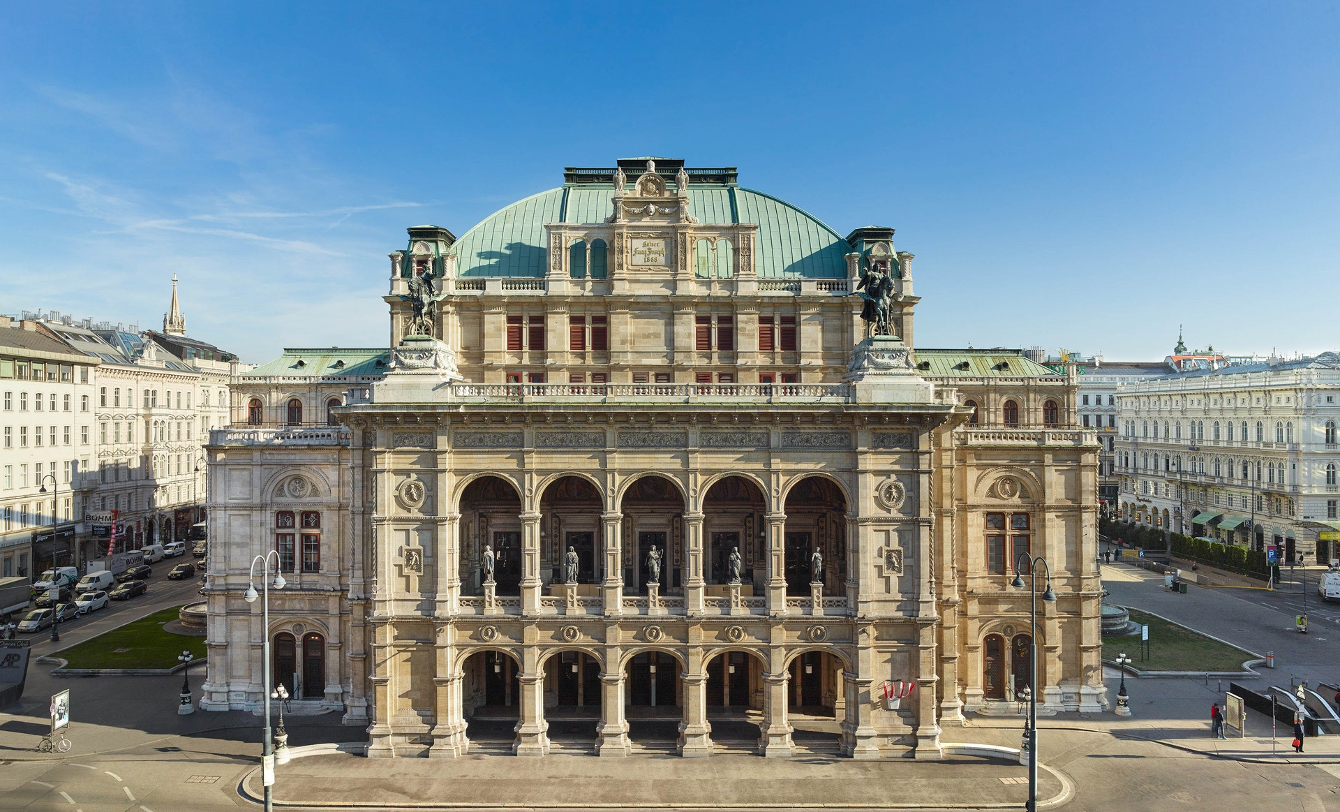 WSO-Front-Tag_c_Wiener-Staatsoper-Michael-Poehn.jpg